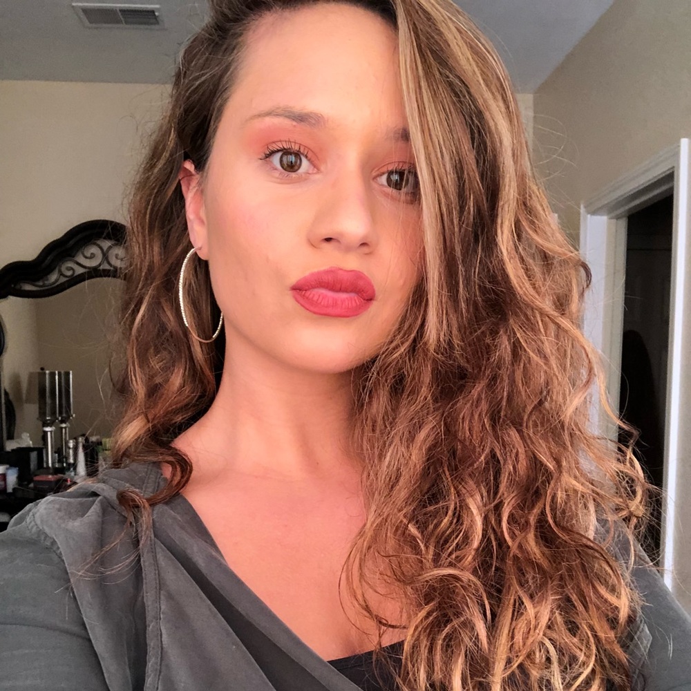 Meet your Posher, Chiara